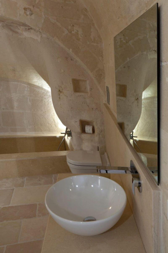 Bathroom 5, Corte San Pietro, Matera