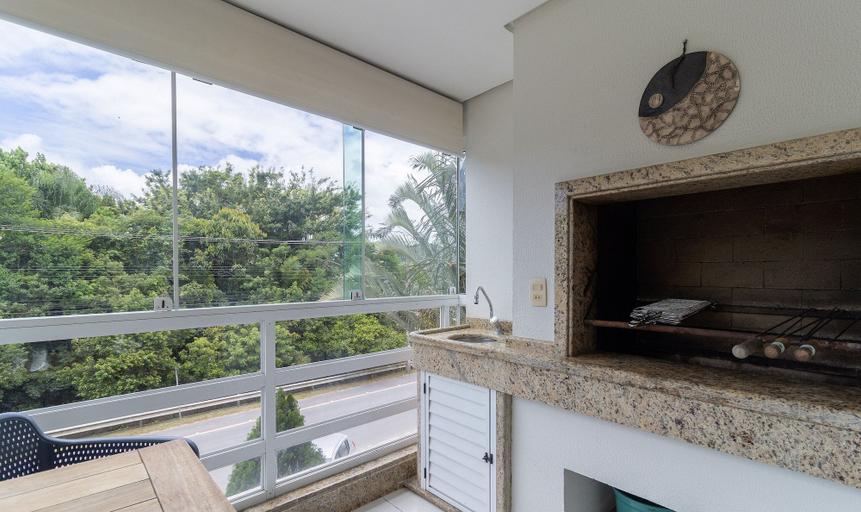 Others 5, Apt With Balcony, few Minutes From the sea Ccb103, Florianopolis