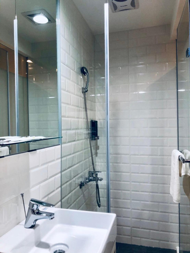 Bathroom 4, T.O.Hotel-Main Station, Taipei City
