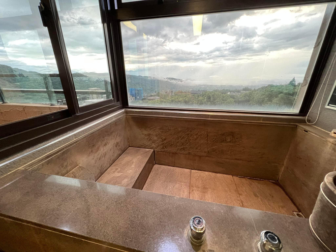 Bathroom, Yanminshan Jia Xin Hot Spring Resort, New Taipei City