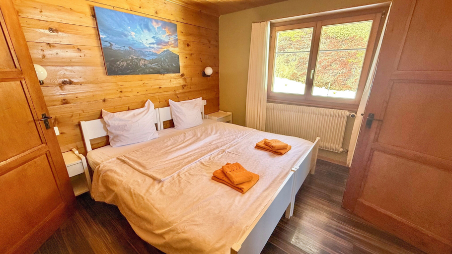 Bedroom 2, Berghaus Toni Hotel und Restaurant, Raron