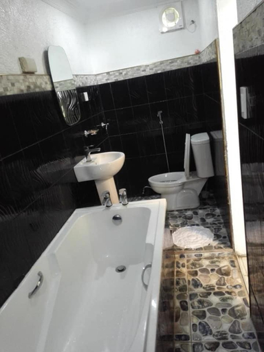 Bathroom 3, Chief's Villa Malapascua Island Dorm with kitchen, Daanbantayan