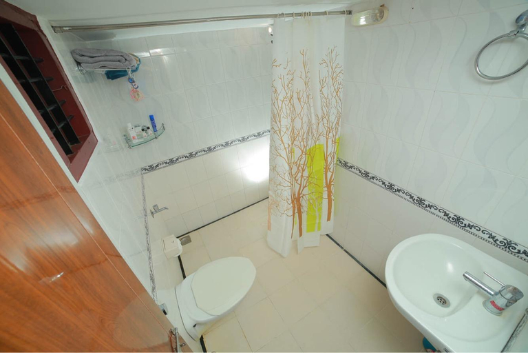 Bathroom 3, Mulberry Homestay, Theni