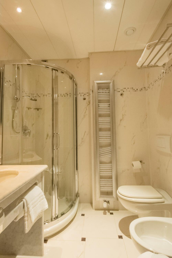 Bathroom 4, Dado Hotel International, Parma