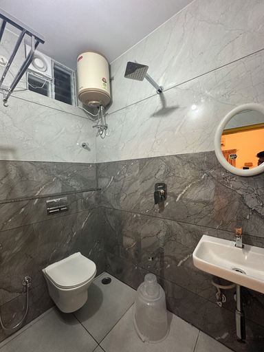 Bathroom 4, UR Stay Inn, Bangalore