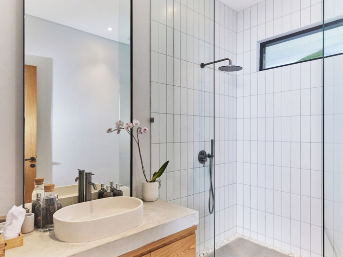 Bathroom 4, Aquamarine II By BREIG, Badung