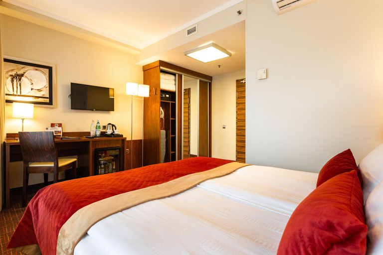 Bedroom 2, Avalon Hotel & Conferences, Riga