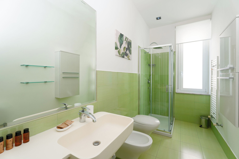 Bathroom 3, Domus Rubina, Napoli