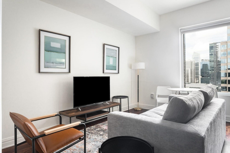 Room 4, Austin Grand Studio Apartment, Travis