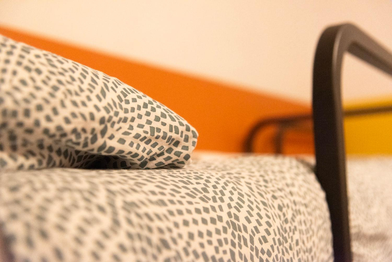 Bedroom 2, Sunflower Beach Backpacker Hostels & Bar-NEW, Rimini