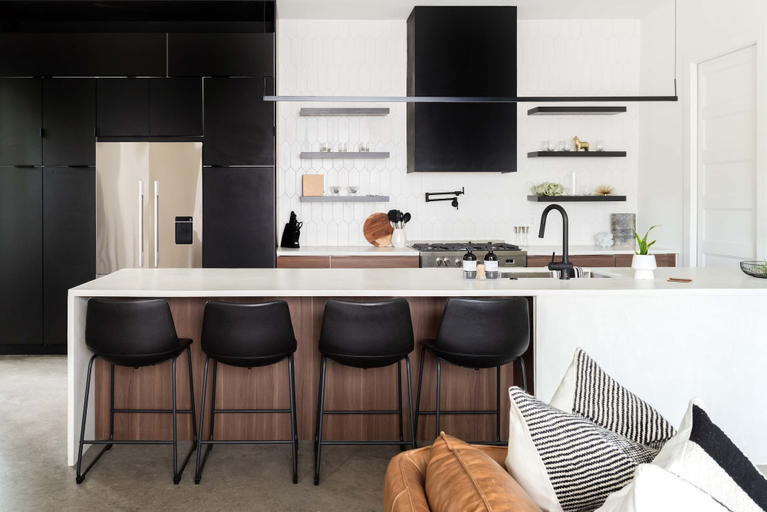 Room 4, NEW 24 Guests 2 Rooftop Decks Near Downtown, Davidson