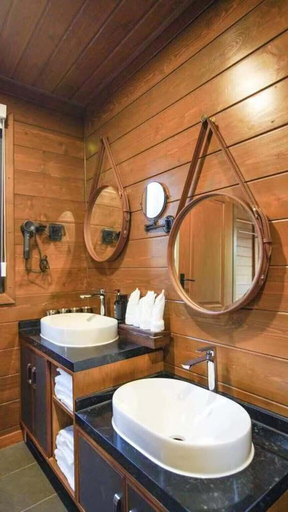 Bathroom 3, Wildbrook, Xing'an