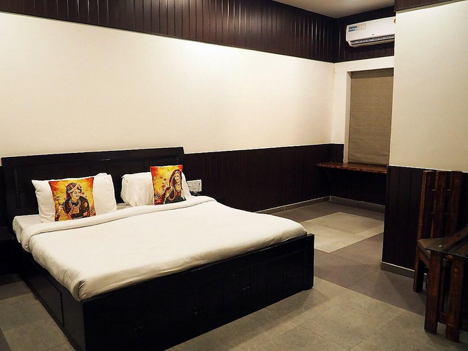 Bedroom 2, Raja Ka Bagh, Kangra