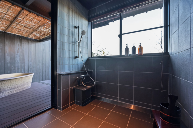 Bathroom 5, Kaze no Tani no Iori, Kōta