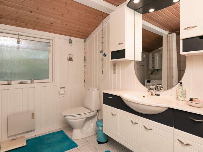 Bathroom, 4 Star Holiday Home in Albaek, Frederikshavn