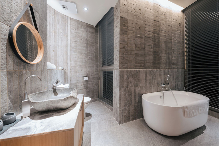 Bathroom 4, Wandering Walls, Pingtung