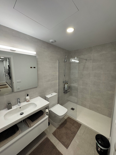Bathroom 3, Apartamento República Checa by Croma, Málaga