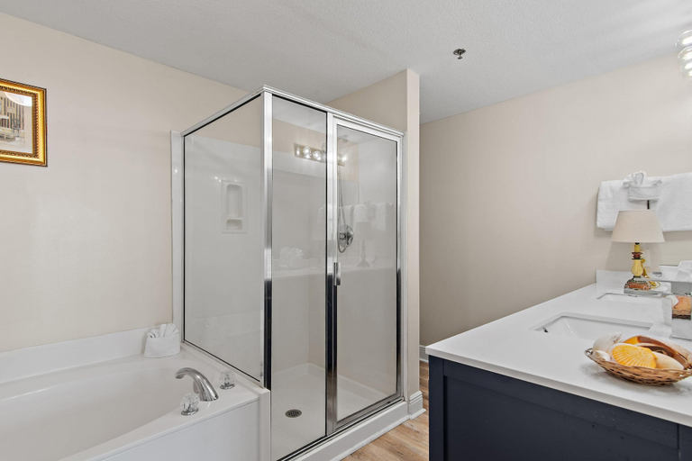 Bathroom 5, Ariel Dunes II 703, Walton