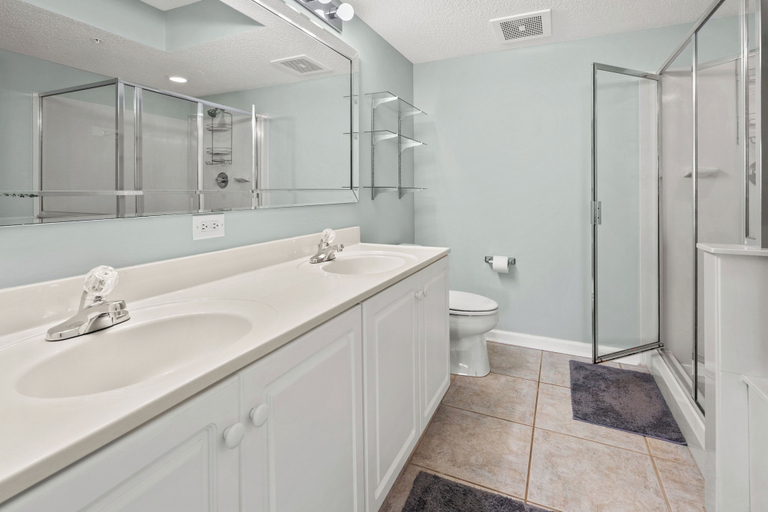Bathroom 4, Ashworth 1801, Horry