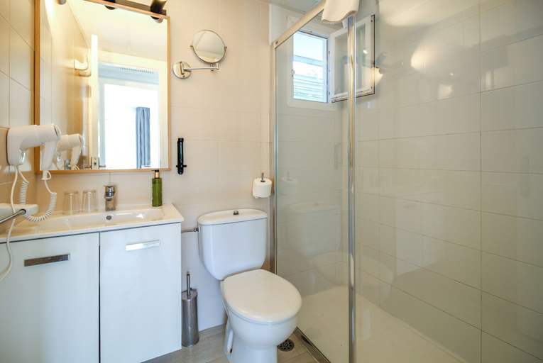 Bathroom, Apartamentos Duvabitat, Baleares