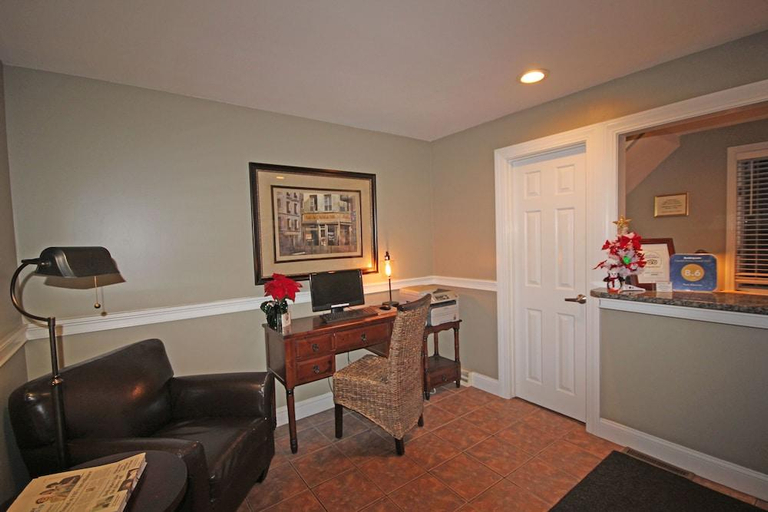Others 5, Park View Inn, Rockingham