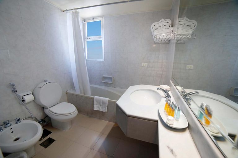 Bathroom 5, Holiday Home Suites, Beirut