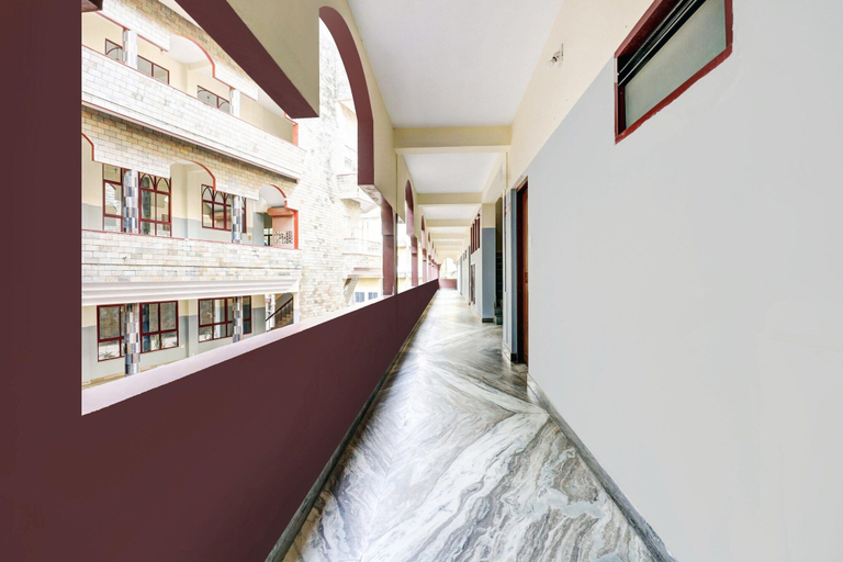 Interior 2, Super Hotel O East Nada, Thrissur