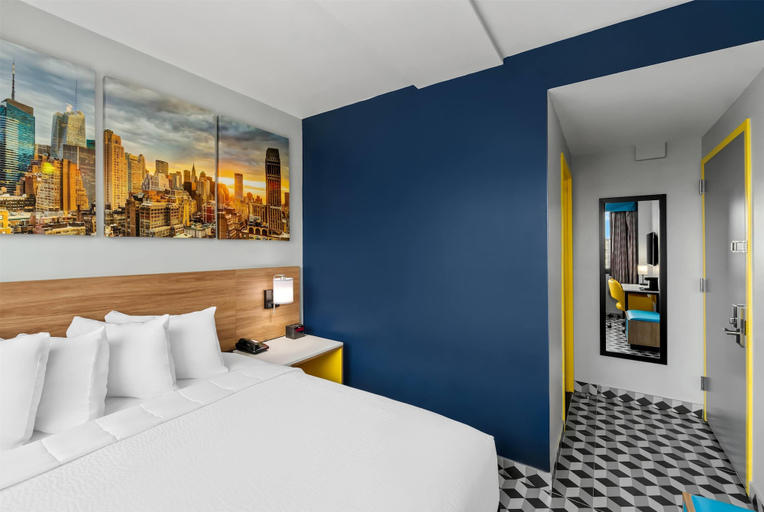 Bedroom 3, Days Inn by Wyndham New York Chinatown, New York
