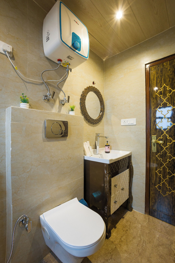 Bathroom 3, Alaya Stays Pine Shadow Flamingo, Shimla