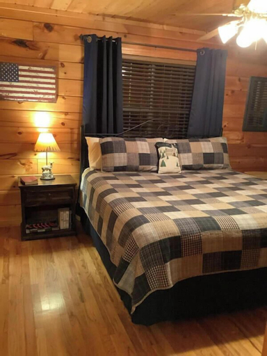 Bedroom, American Spirit, Sevier