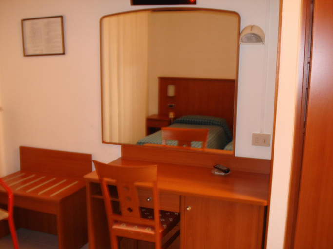 Bedroom, Hotel Aquilia, Savona