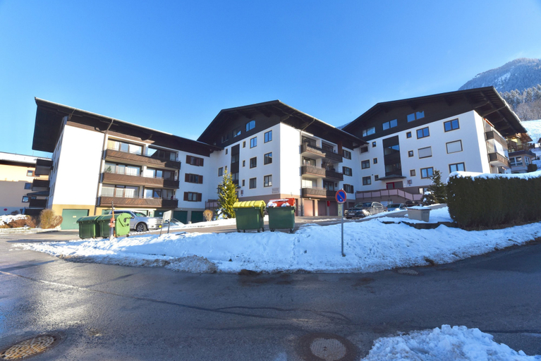 Room 5, Domizil Alpine Retreat 11 With Balcony, Zell am See
