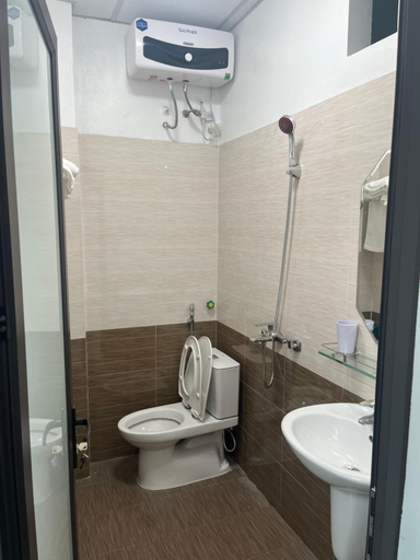 Bathroom, Minh Van Hotel, Vị Xuyên