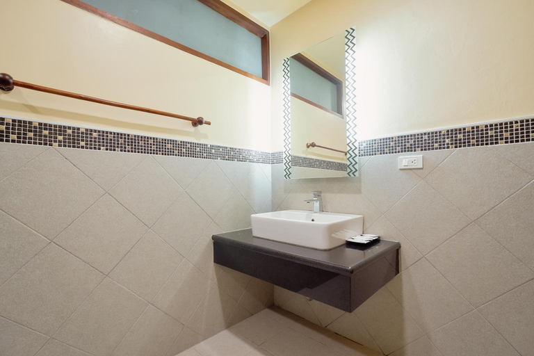Bathroom 3, Sawasdee Lagoon Camping & Restaurant, Thai Mueang