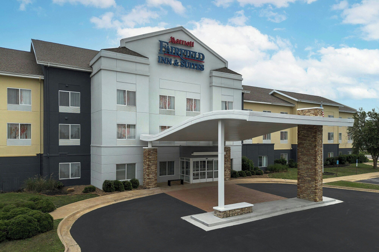 Exterior & Views 2, Fairfield Inn & Suites by Marriott Rogers, Benton