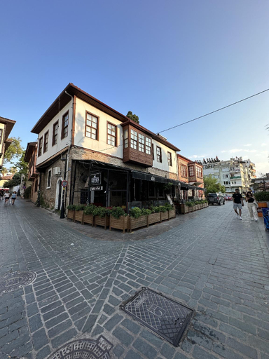 Others 2, The Lords Hostel Pub, Antalya