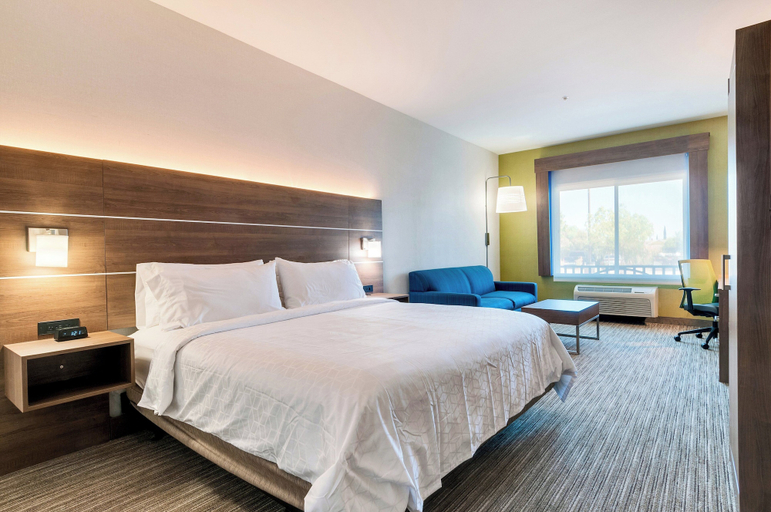 Bedroom 4, Holiday Inn Express & Suites BANNING by IHG, Riverside