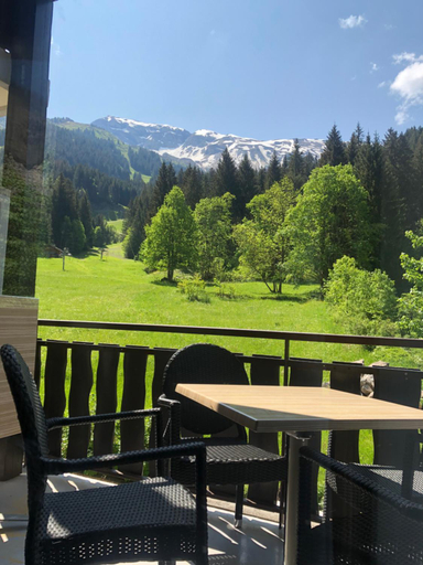 Others 5, Hotel la Kinkerne, Haute-Savoie