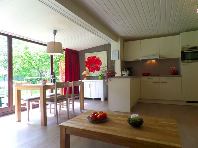 Private kitchen 3, Ardennes Cottage Getaway for 4, Liège