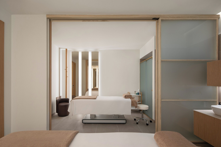 Bedroom 3, Vione Paros Hotel, South Aegean