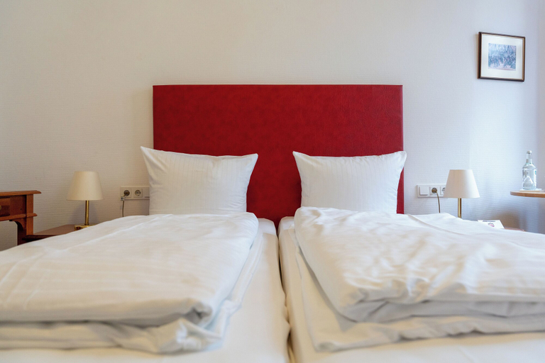 Bedroom 3, Hotel zum Ritter St. Georg, Heidelberg