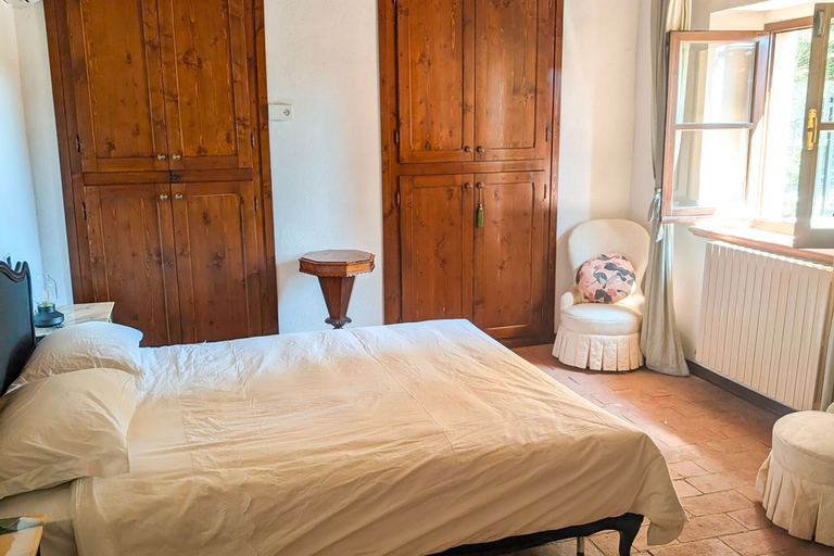 Bedroom 3, Villa Poggio al Coniglio a Suvereto con Piscina, Livorno