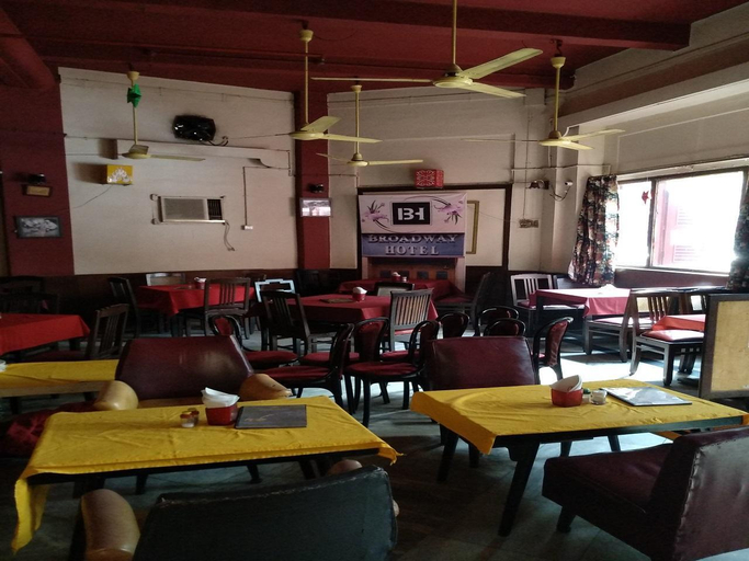 Food & Drinks 4, Broadway Hotel, Kolkata