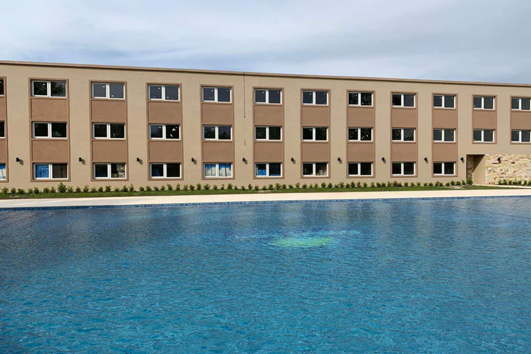 Sport & Beauty 5, Days Inn By Wyndham Zarate, Zárate