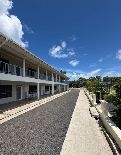 Front of property 5, Maninoa Surf Accommodation, Siumu