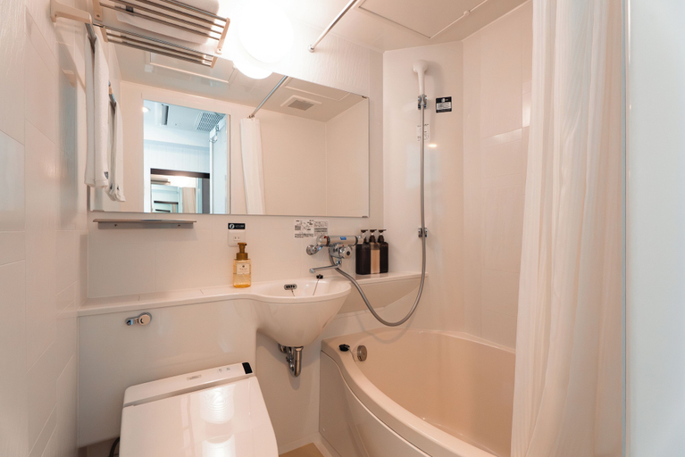 Bathroom 4, Graces Hotels, Inzai