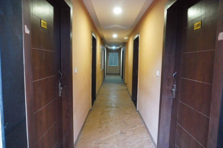Others 4, Shreenath Hotel, Indore