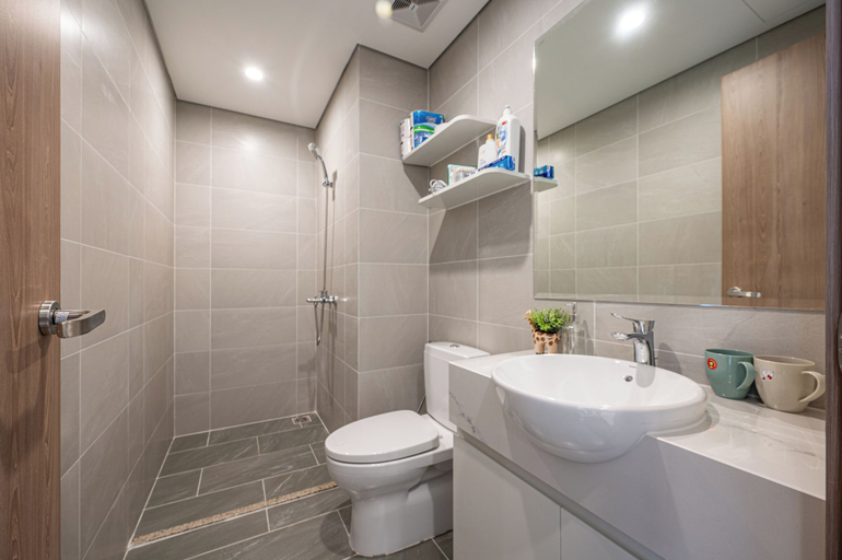 Bathroom, LA Nest 1bed with pool view big deal, District 9