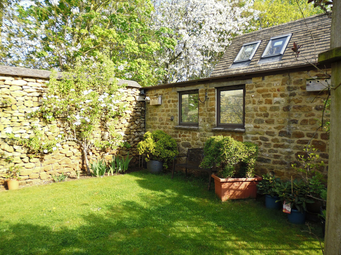 Exterior & Views, Wonderful Picturesque Countryside Cottage, Oxfordshire
