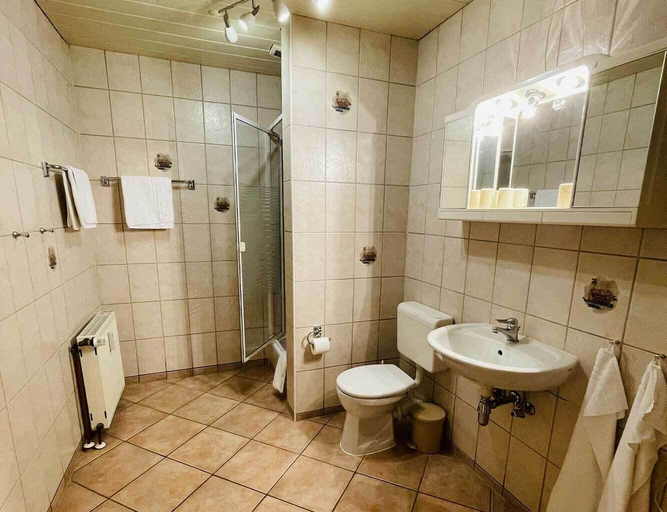 Bathroom 3, Ferienwohnungen in Hollern-Twielenfleth, Stade